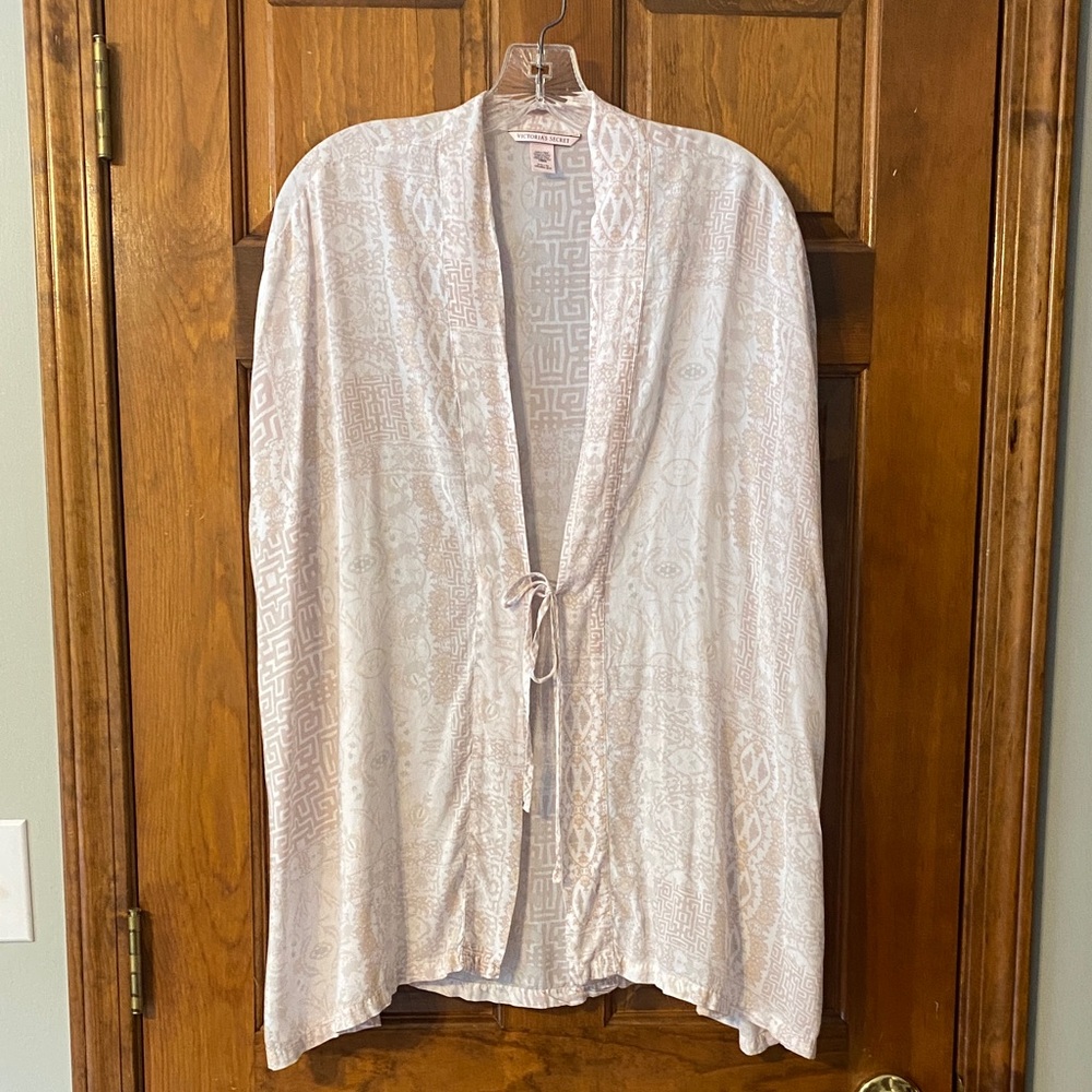 Victoria's Secret Light Pink Patterned Robe